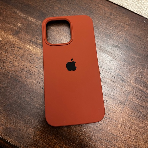 iPhone 13 Pro Silicone Case - Picture 1 of 3